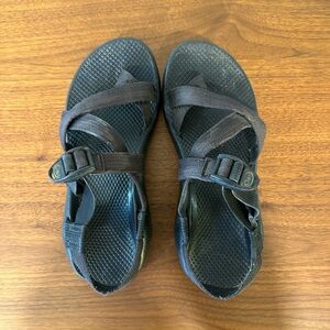 Women’s Chaco’s Black sz 9